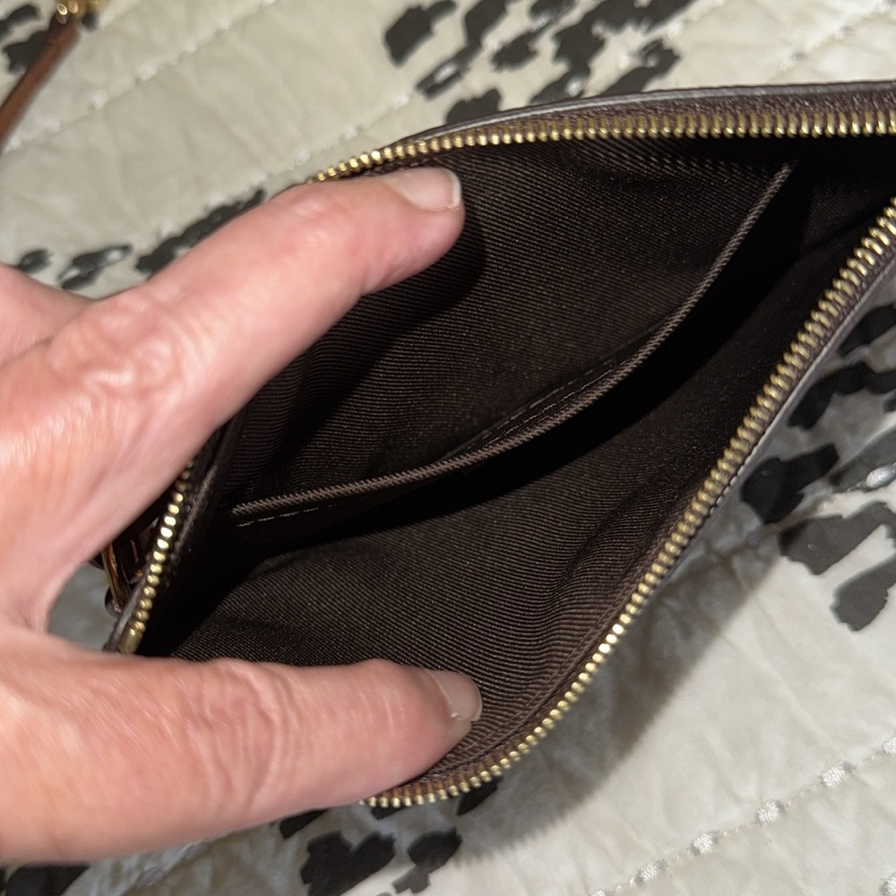 Louis Vuitton Monogram Pochette/wristlet NWOT - Picture 7 of 14